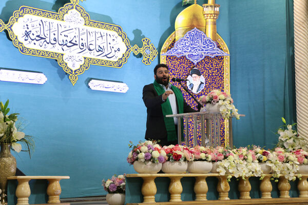 اجتماع عظیم دختران دانشجوی کشور در حرم حضرت معصومه(س)