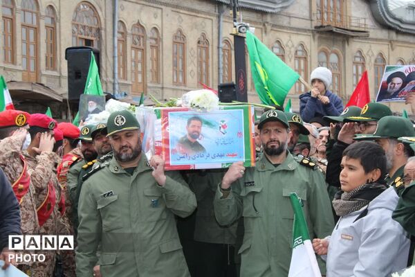 مراسم باشکوه بیعت مردم همدان با رهبر جدید انقلاب اسلامی 