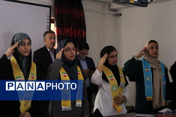 دیدار نماینده مردم ساری و میاندرود در مجلس شورای اسلامی با دانش‌آموزان مازندران