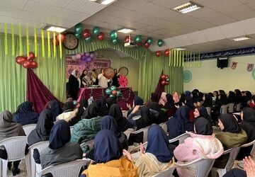 جشن ولادت حضرت ولی عصر در مدرسه شهید باهنر ناحیه دو کرج