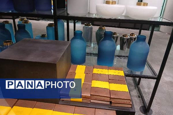 بازدید دانش آموزان ناحیه دو شهرری از نمایشگاه صنایع دستی برج میلاد 