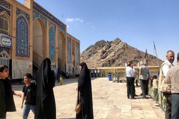 زیارتگاه امامزاده حسین اصغر در دل طبیعت زیبا در استان خراسان رضوی