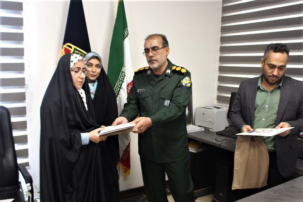 محفل شعر بانوان «رحیل» ویژه کودکان شهید 