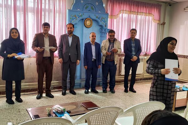 تقدیر از نفرات برتر جشنواره نوجوان سالم در شهرستان قروه