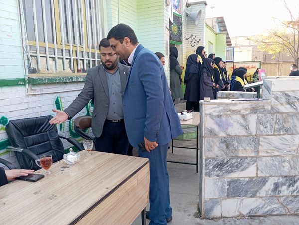 بزرگداشت هفته بسیج در دبیرستان حاج تقی نجفی نیشابور 