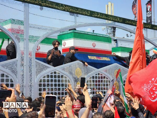 آخرین سلام یک ملت به رهبر شهید