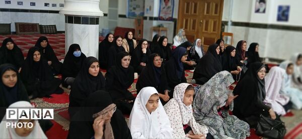 حضور پررنگ دانش‌آموزان بیرانوندی در نماز جمعه