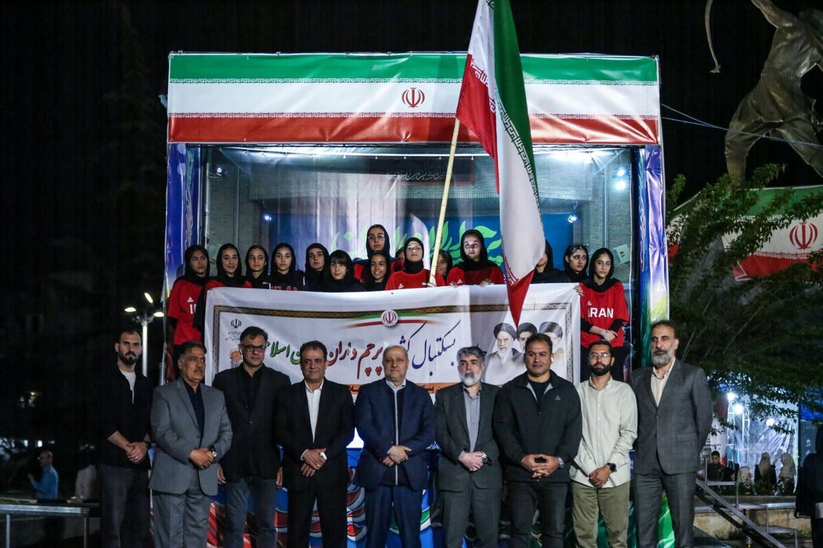 برنامه «پرچمداران ایران» در کنار قهرمانان و مسئولان ورزشی