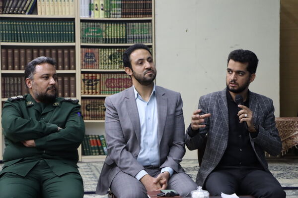 نشست اصحاب رسانه با نماینده ولی فقیه در یزد