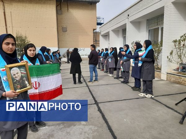 فرزانگان کوهدشت؛ روایت نخبگان از انقلاب در قاب «یاوران انقلاب »