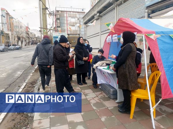 شکوه حضور مردم بانه در راهپیمایی 22 بهمن