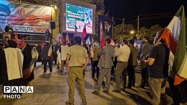 نورآباد در مسیر ولایت؛ تجدید میثاق با رهبری در صد و شصت و سومین شب ایستادگی
