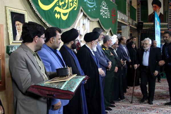 تجلیل از پیر غلامان حسینی در آیین نخل عاشقی ۲