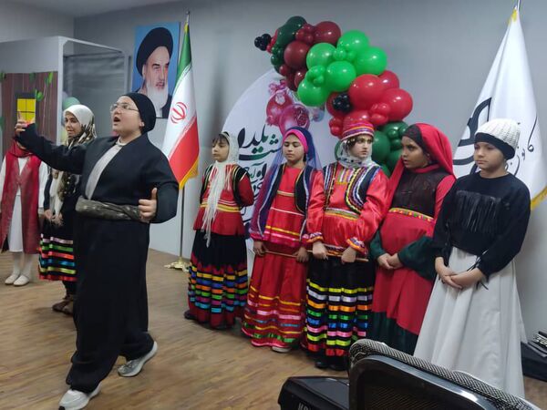 برگزاری اختتامیه جشنواره و نمایشگاه یلدایی کانون فرهنگی‌تربیتی روح‌الله در منطقه ۵