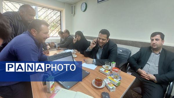 برگزاری میز خدمت به‌مناسبت هفته دولت در بلده