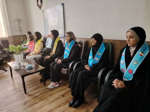 دیدار دانش‌آموزان پیشتاز با مدیر سازمان دانش‌آموزی خراسان رضوی