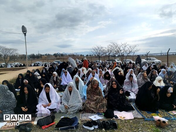 اقامه نماز بندگی در مسجد جامع تاریخی شهر رشتخوار