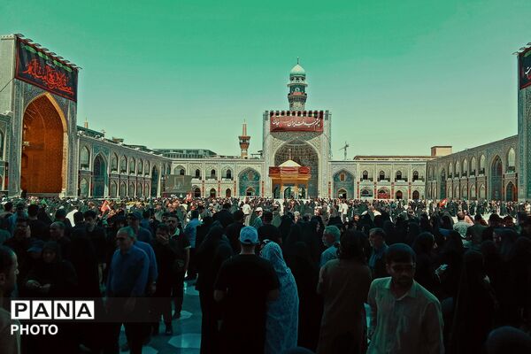 وداع تاریخی با رهبر شهید در مشهدالرضا