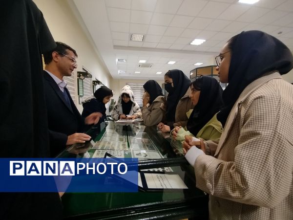 بازدید دانش آموزان دبیرستان نمونه اندیشه از موزه آرامگاه مدرس 