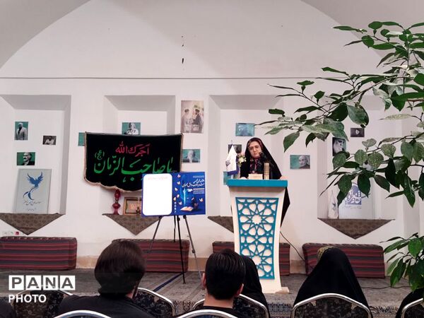آغاز به کار انجمن تخصصی شعر و ادب دانش آموزی یزد