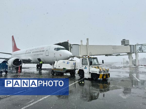 وضعیت فرودگاه بین الملی شهید هاشمی‌نژاد در روزهای برفی مشهد