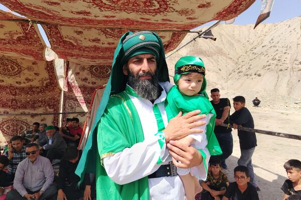 مراسم تعزیه خوانی در روز اربعین حسینی در شهر بار