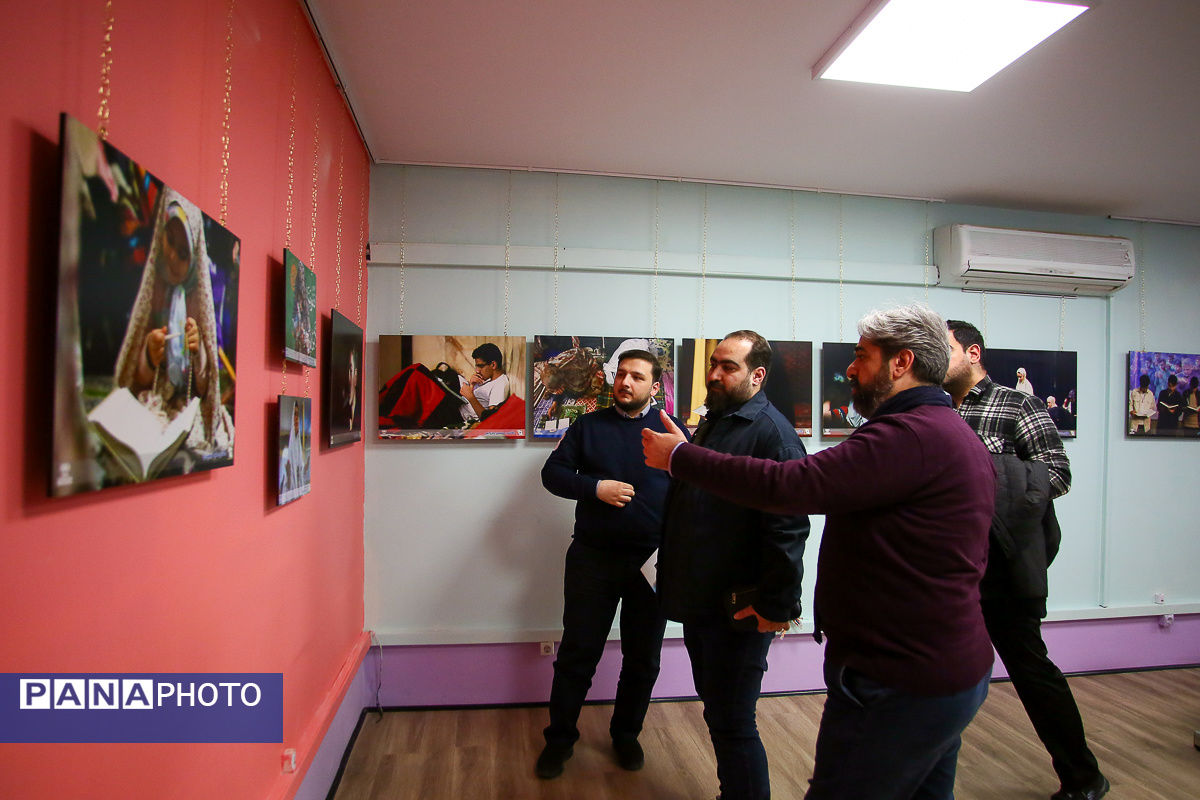 بازدید معاون رسانه مرکز ارتباطات و امور بین‌الملل شهرداری تهران از نمایشگاه نوراوی اعتکاف
