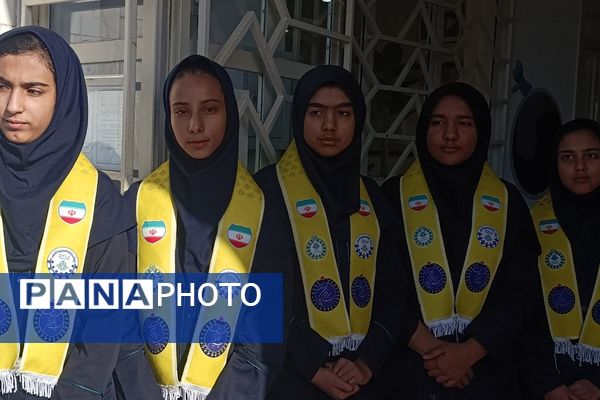 مراسم جشن میلاد امام زمان (عج) در دبیرستان مهر نیشابور 