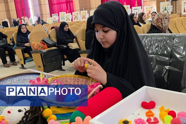 دومین جشنواره پوشش ایرانی اسلامی نوردُخت دربهارستان‌دو
