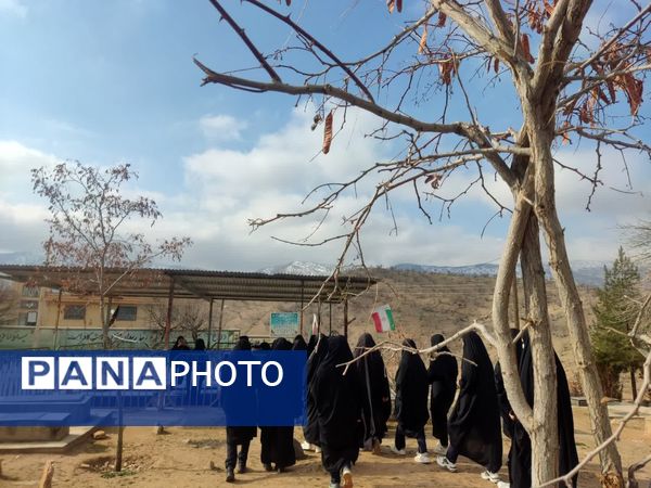 قاب‌های ماندگار در کنار شهید منطقه میانکوه