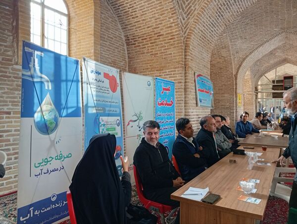 گذری بر حضور ادارات مختلف نیشابور در سومین جمعه آذر ماه 