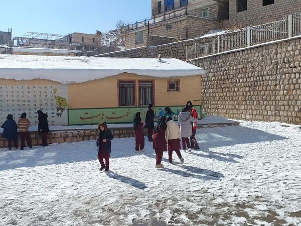 اولین برف پاییزی در شهرستان کوهرنگ