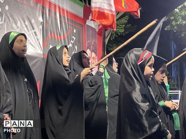 حضور پرشور نوجوانان ابرکوهی در تجمعات شبانه