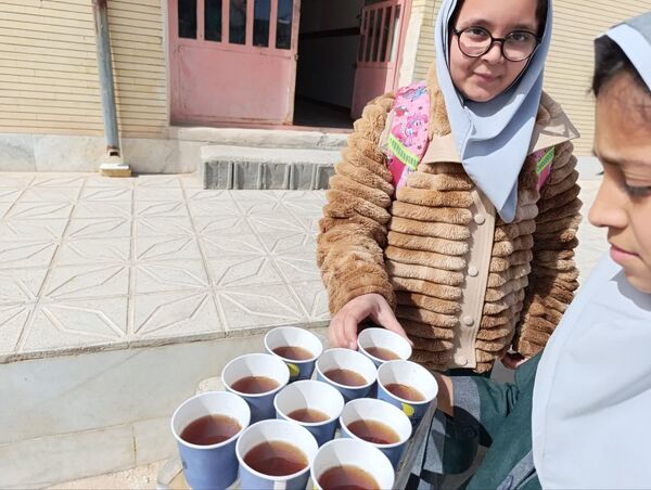 یاوران انقلاب در دبستان خدیجه کبری ابرکوه