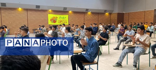 جلسه توجیهی قبل از آغاز سال تحصیلی در دبیرستان شاهد خوانساری