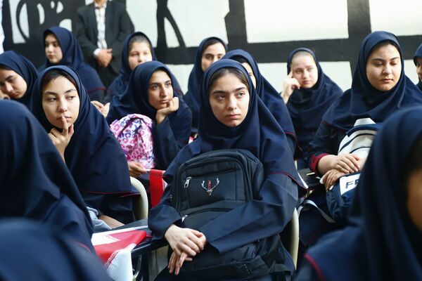 نواختن زنگ آغاز سال تحصیلی با حضور وزیر دادگستری 