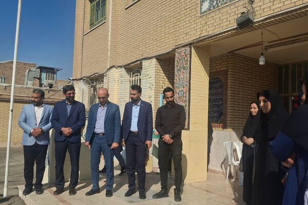 بازدید معاون پرورشی و فرهنگی اداره‌کل شهرستانهای استان تهران از جشنواره انار در هنرستان ام‌البنین ورامین