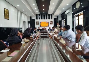 نشست مدیرکل آموزش و پرورش گلستان با شورای دانش‌آموزی بندرترکمن