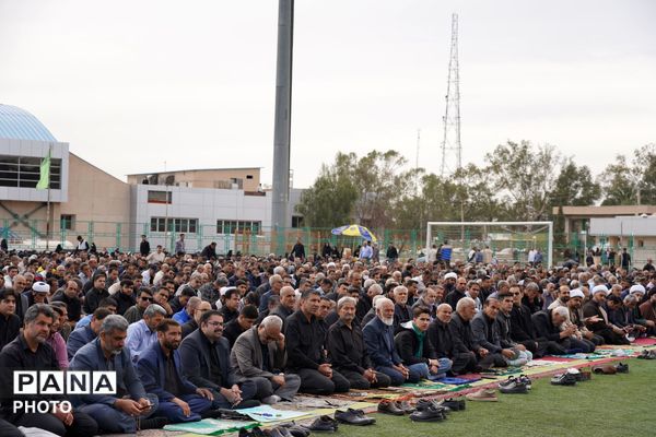 برپایی نماز عید سعید فطر در بم