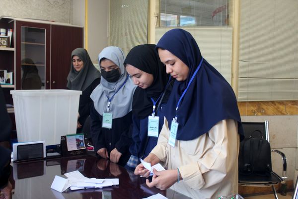 برگزاری دوازدهمین دوره انتخابات مجلس دانش‌آموزی در البرز