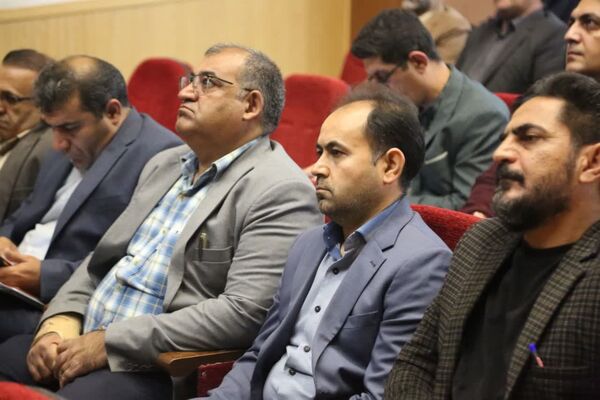 سلسله نشست‌های تبیینی «آب و سراب» در شهرستان فارسان