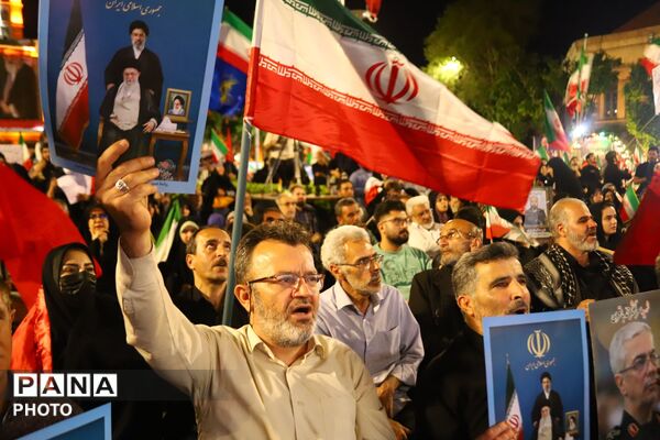 بازتاب حضور گسترده جامعه فرهنگی تبریز در سالگرد شهدای دفاع مقدس ۱۲روزه
