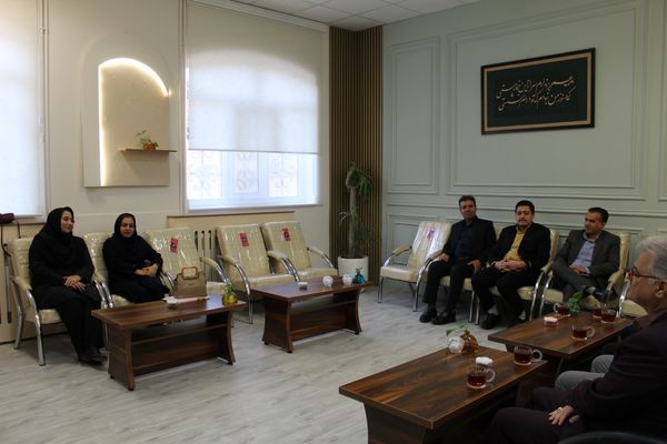 گرامیداشت روز آزمایشگاه در دبیرستان دخترانه شاهد غرویان وکیلی (۲۲)