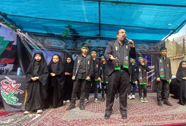 استقبال دلدادگان اباعبدالله الحسین (ع) از پیاده روی جاماندگان اربعین حسینی‌