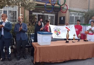 برگزاری انتخابات انجمن های ورزشی درون مدرسه ای در آموزشگاه نمونه دکتر حسابی ورامین