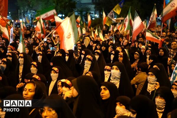 اقتدار و آمادگی دختران البرزی در رژه «جان فدای البرزی» پاسخی به هجمه‌ها در دهه کرامت