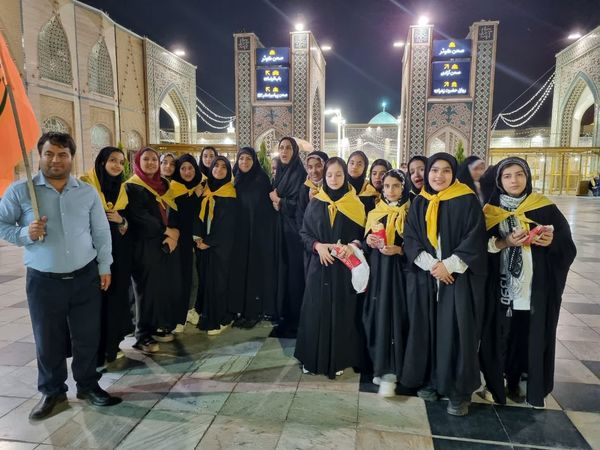 حضور دانش آموزان زیارت اولی استان اصفهان در مشهدمقدس 