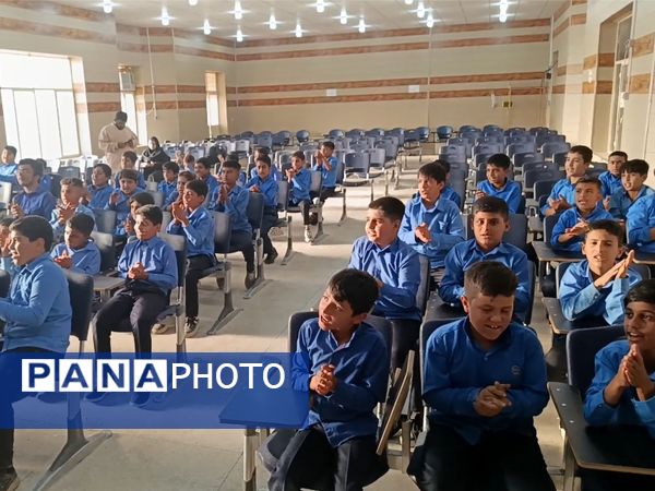 کارگاه معرفی سازمان دانش‌آموزی حاجی‌آباد