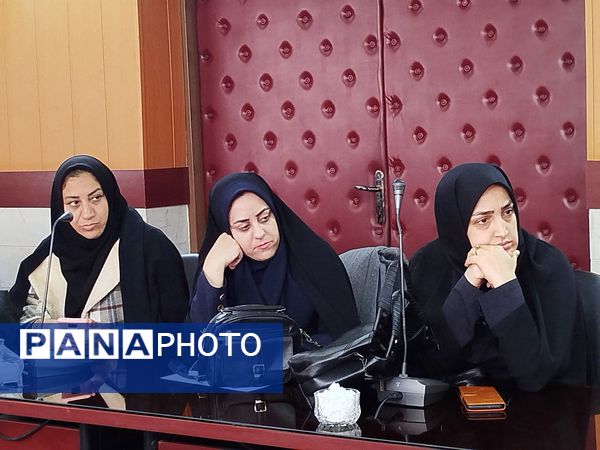 جلسه توجیهی هوای پاک ویژه مراقبان سلامت مدارس شهرستان کاشمر 