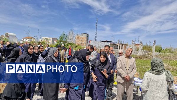 آیین کلنگ‌زنی دبیرستان دخترانه افراسیابی در محمود‌آباد 